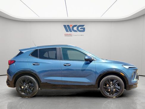 Used 2024 Buick Encore GX Sport Touring AWD/4WD image 3