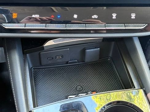 Used 2024 Buick Envision Preferred AWD/4WD image 24