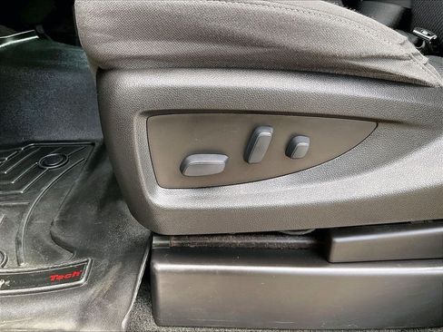 Used 2018 Chevrolet Silverado 1500 LT w/ All Star Edition AWD/4WD image 27