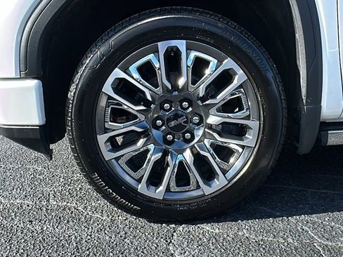 Used 2025 GMC Sierra 1500 Denali Ultimate AWD/4WD image 14