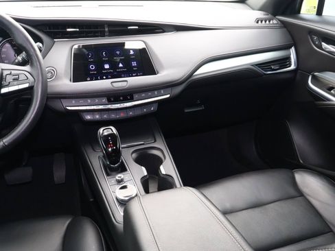 Certified 2022 Cadillac XT4 Premium Luxury w/ Enhanced Visibility Package FWD image 16