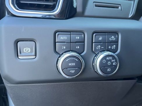 Used 2024 GMC Sierra 1500 Denali image 12