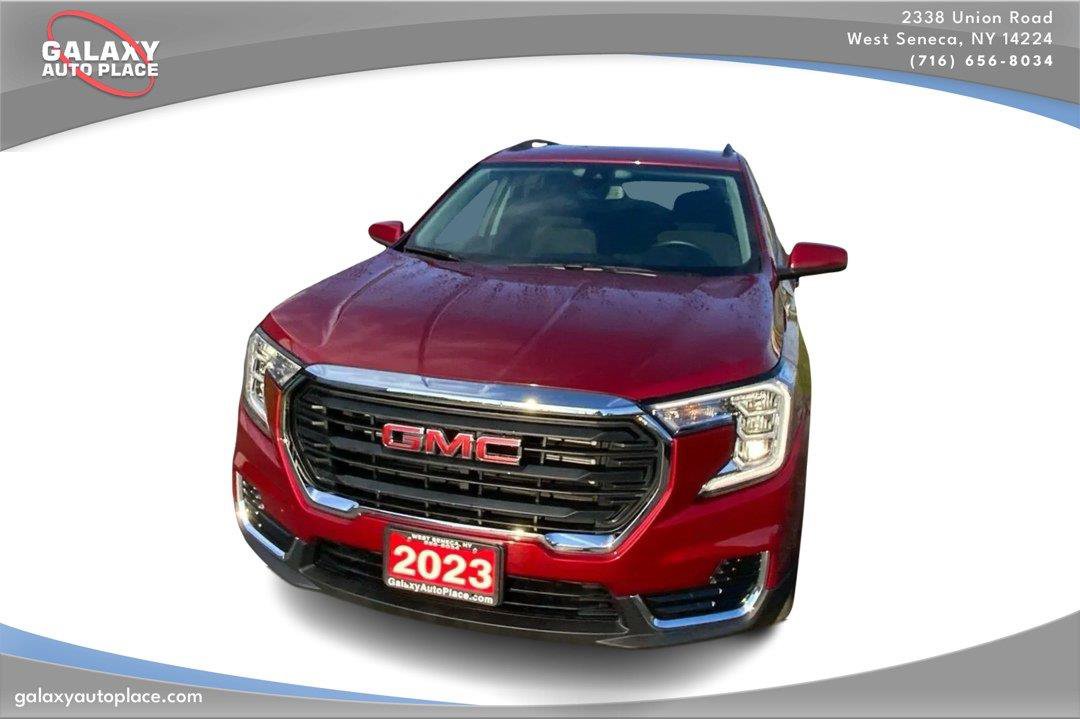 Used 2023 GMC Terrain SLE w/ Driver Convenience Package AWD/4WD image 2