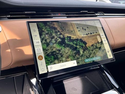 Used 2024 Land Rover Range Rover Sport SE image 37