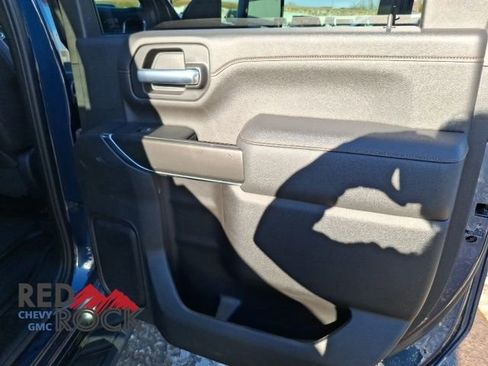 Used 2023 GMC Sierra 2500 AT4 w/ AT4 Premium Plus Package image 10