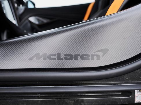 Used 2024 McLaren 750S image 36