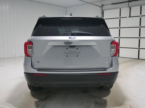 Certified 2023 Ford Explorer XLT image 6