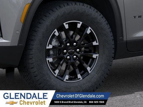 New 2026 Chevrolet Traverse Z71 w/ Enhanced Driving Package AWD/4WD image 9