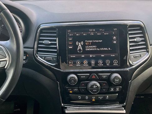 Used 2019 Jeep Grand Cherokee Altitude image 7