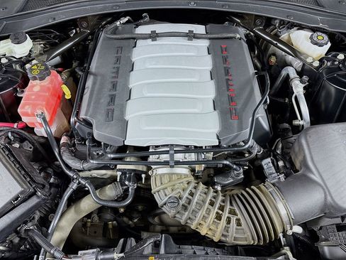 Certified 2021 Chevrolet Camaro LT w/ Technology Package image 31