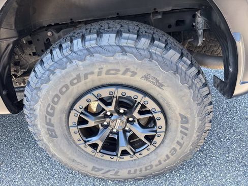 Used 2023 Ford F150 Raptor w/ Equipment Group 802A Raptor R AWD/4WD image 18