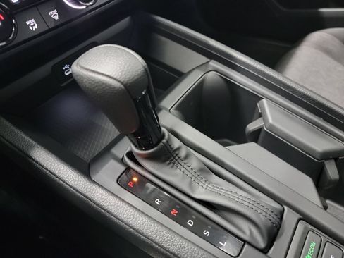 Used 2025 Honda Accord SE image 27
