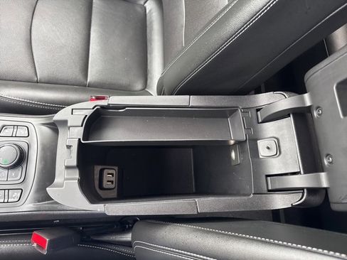 Used 2022 GMC Terrain SLT w/ Tech Package image 26