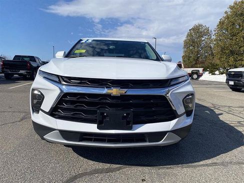 Used 2025 Chevrolet Blazer LT AWD/4WD image 29
