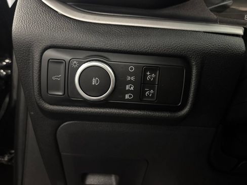 Used 2024 Ford Explorer XLT w/ Equipment Group 202A AWD/4WD image 21