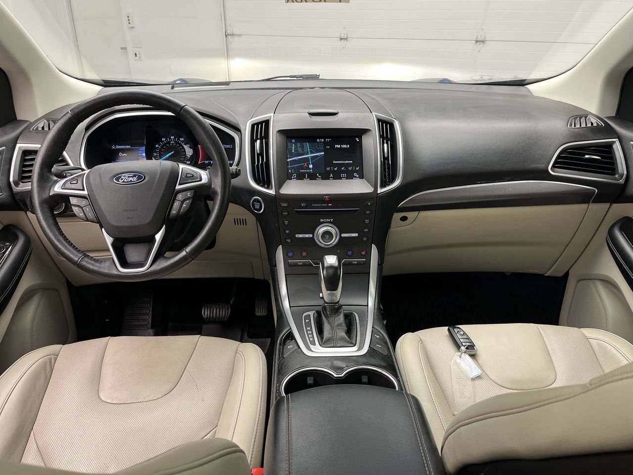 Used 2018 Ford Edge Titanium w/ Equipment Group 302A AWD/4WD image 4