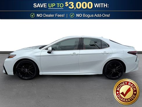 Used 2024 Toyota Camry XSE FWD image 2