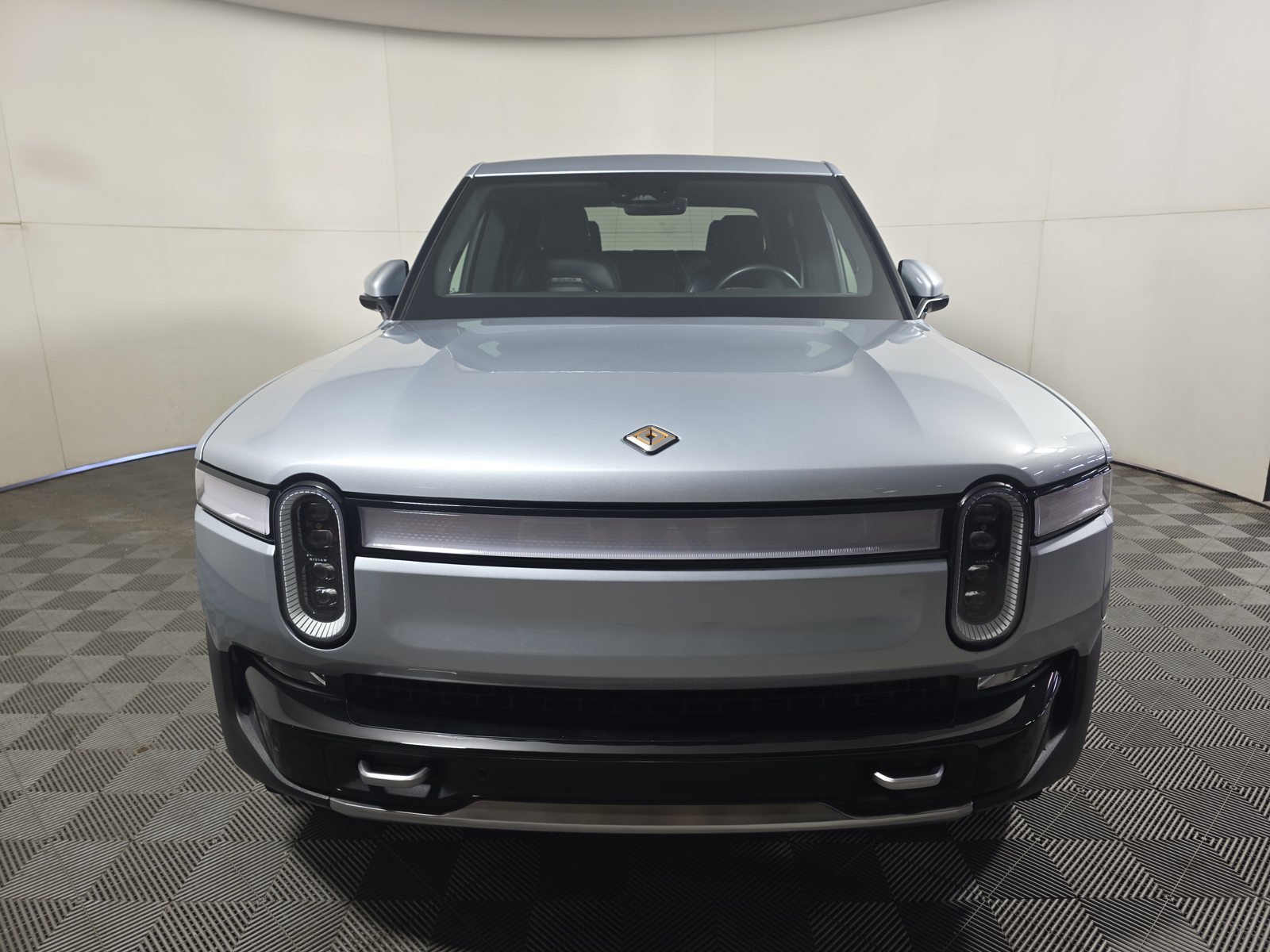 Used 2024 Rivian R1T Adventure Quad AWD/4WD image 8