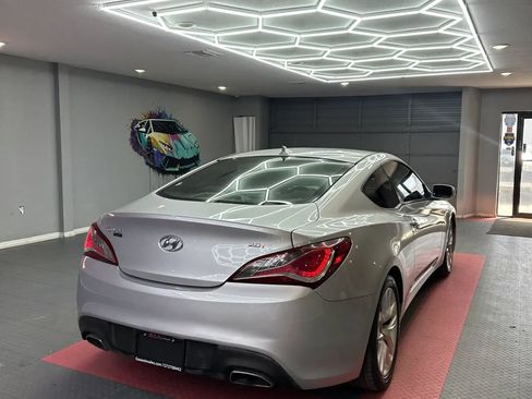 Used 2014 Hyundai Genesis 2.0T RWD image 6