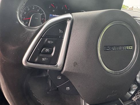 Certified 2019 Chevrolet Camaro LT RWD image 17