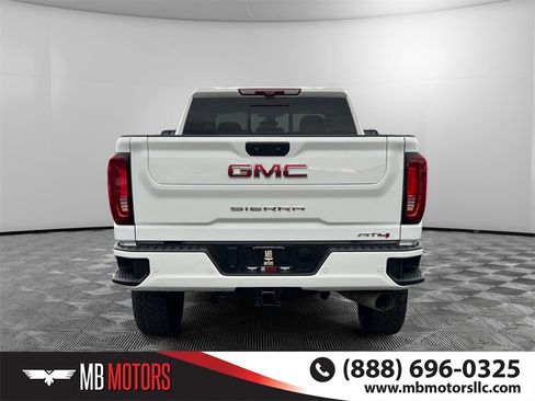 Used 2022 GMC Sierra 2500 AT4 image 4