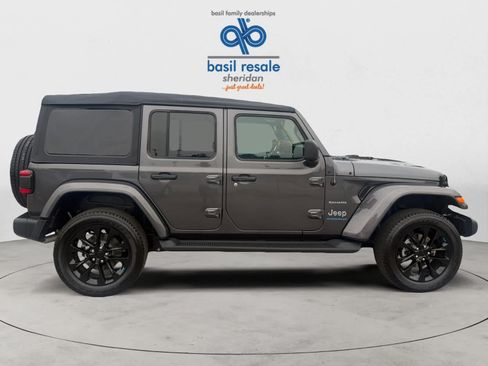 Used 2023 Jeep Wrangler Unlimited Sahara w/ Cold Weather Group AWD/4WD image 7