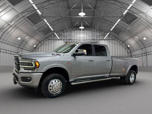 Used 2022 RAM 3500 Laramie image 3