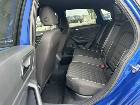 Used 2024 Volkswagen Jetta Sport image 16