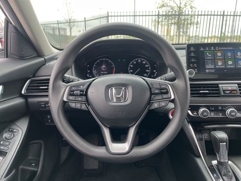 Used 2020 Honda Accord EX image 17