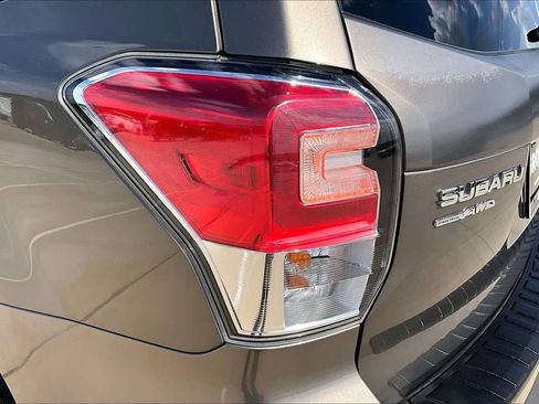 Used 2018 Subaru Forester 2.5i Touring w/ Popular Package #3B AWD/4WD image 29