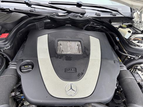 Used 2010 Mercedes-Benz C 300 Sedan image 17