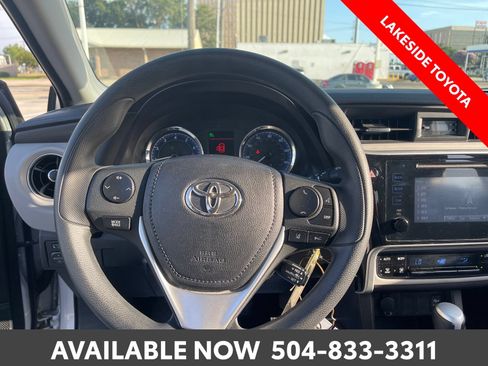 Used 2018 Toyota Corolla LE FWD image 22