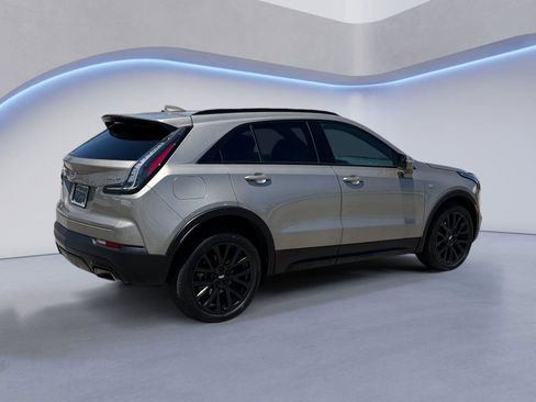 Used 2023 Cadillac XT4 Sport FWD image 3