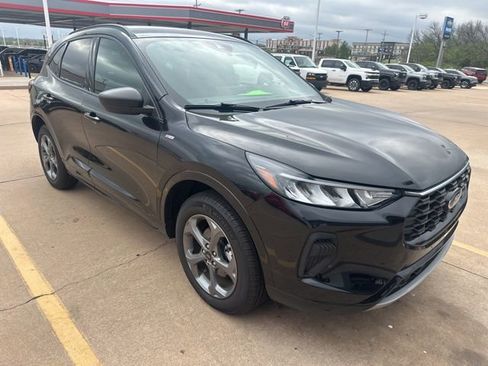 Used 2024 Ford Escape ST-Line w/ Tech Pack #1 AWD/4WD image 1