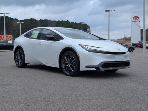 New 2026 Toyota Prius XLE image 8