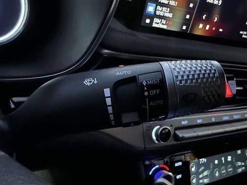 Used 2025 Genesis G70 3.3T Advanced w/ Sport Prestige Package image 31