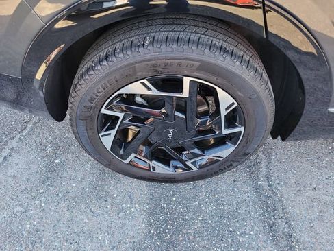 Used 2024 Kia Sportage SX image 7