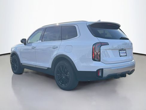 Used 2024 Kia Telluride SX Prestige w/ Towing Package AWD/4WD image 13