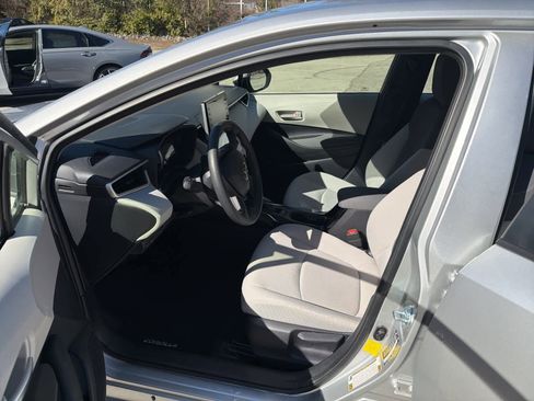 Used 2020 Toyota Corolla LE image 16