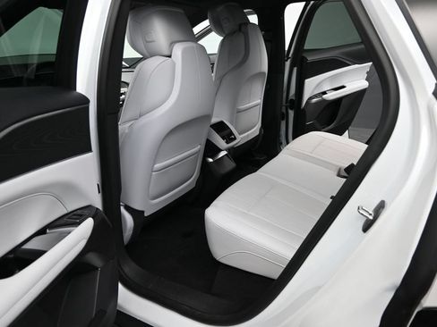 Certified 2024 Cadillac Lyriq Sport AWD/4WD image 15