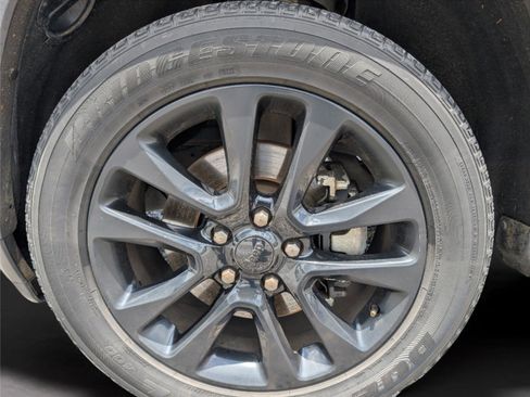 Used 2022 Jeep Grand Cherokee Laredo RWD image 34
