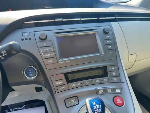 Used 2015 Toyota Prius Three image 24