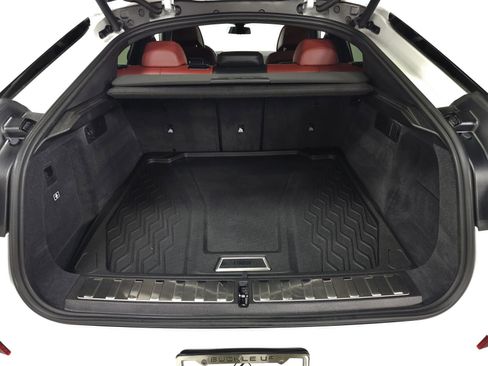 Used 2025 BMW X6 xDrive40i w/ Climate Comfort Package image 8