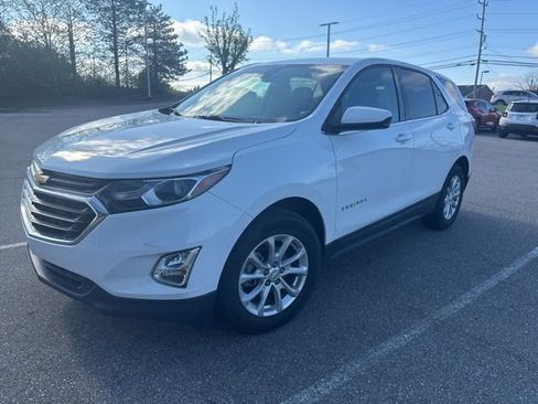 Used 2020 Chevrolet Equinox LT w/ Driver Convenience Package image 2
