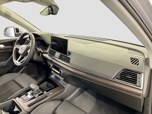 Used 2025 Audi Q5 2.0T Premium Plus w/ Premium Plus Package image 13
