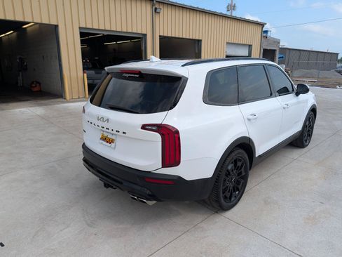 Used 2022 Kia Telluride SX w/ SX Prestige Package AWD/4WD image 17