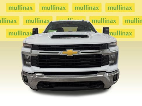 Used 2025 Chevrolet Silverado 2500 LT w/ Convenience Package AWD/4WD image 15
