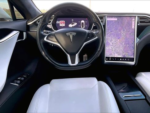 Used 2018 Tesla Model S 75D image 5