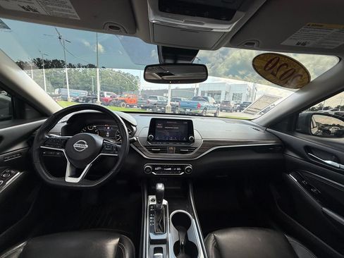 Used 2020 Nissan Altima 2.5 Platinum FWD image 7