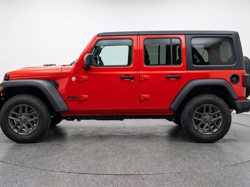 Used 2025 Jeep Wrangler Unlimited Sport AWD/4WD image 5